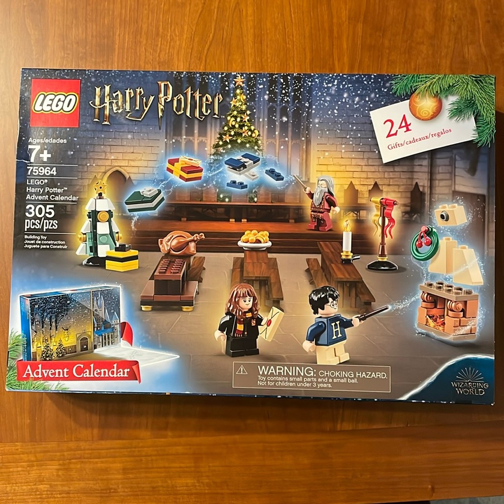 NEW sealed LEGO Harry Potter Advent Calendar 75964 Building Kit (305 Pieces)
